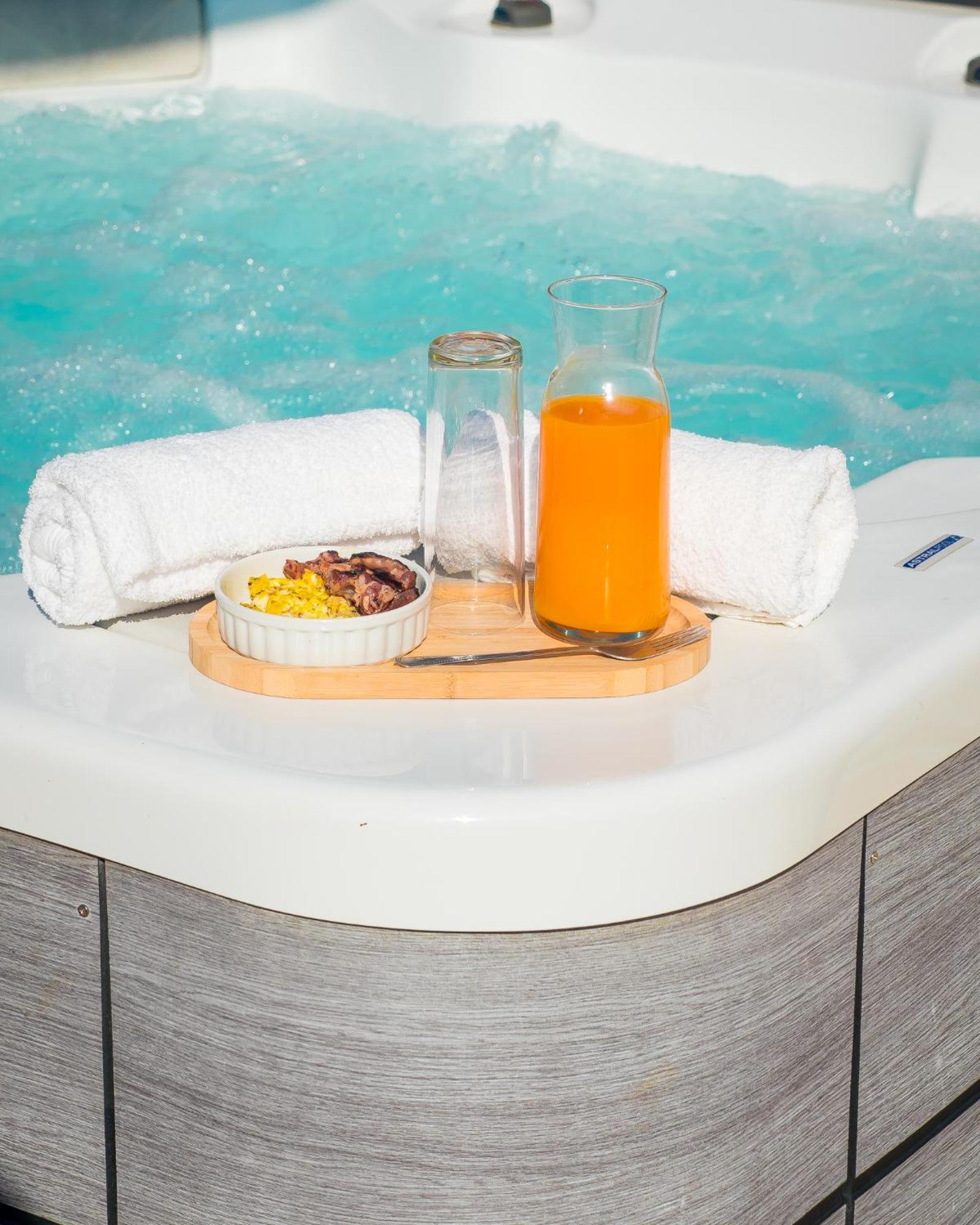 Evasion En Plein Coeur De La Ville T2 Jacuzzis Sauna Et Piscine Au Centre De Grand Anse Ngoại thất bức ảnh